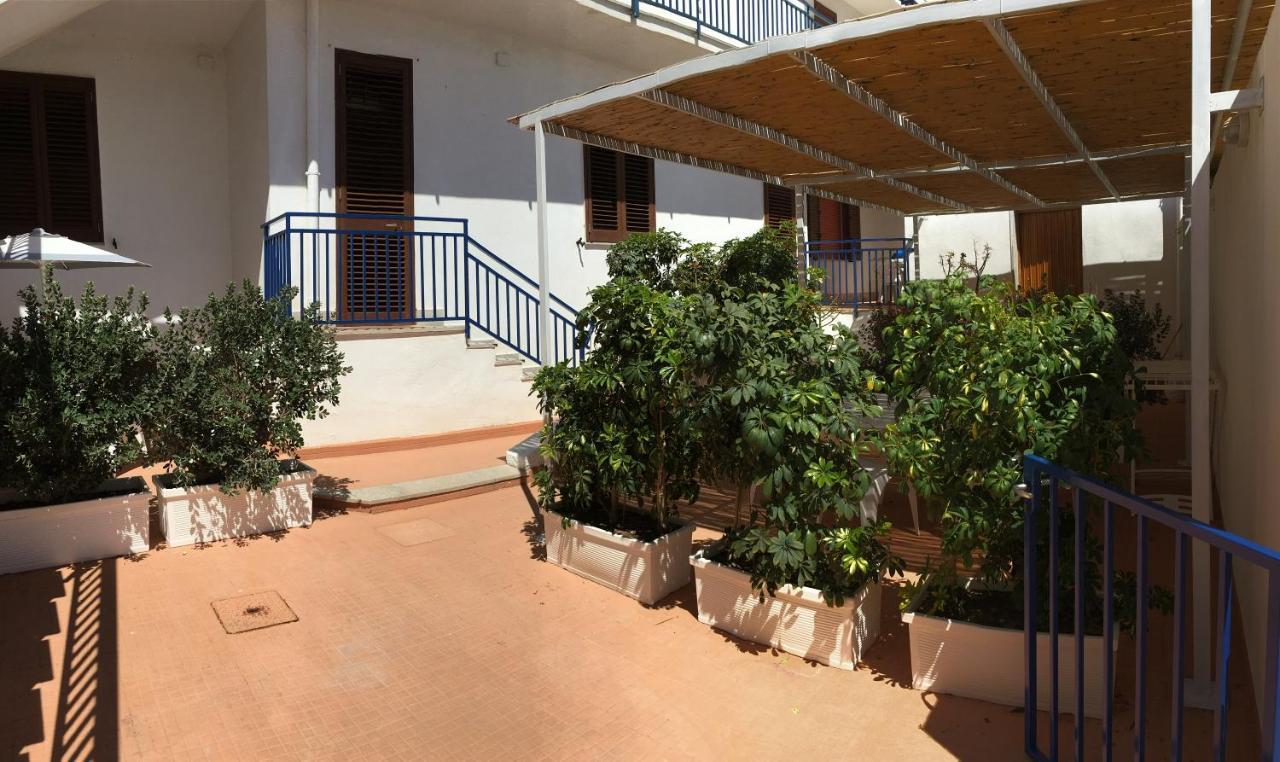 La Tintarella Apartment ซานวิโต โลคาโป ภายนอก รูปภาพ